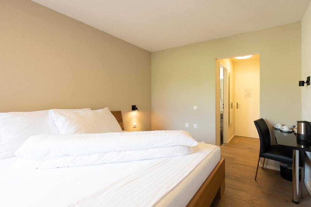 Noah Hotel Ruti  Екстер'єр фото